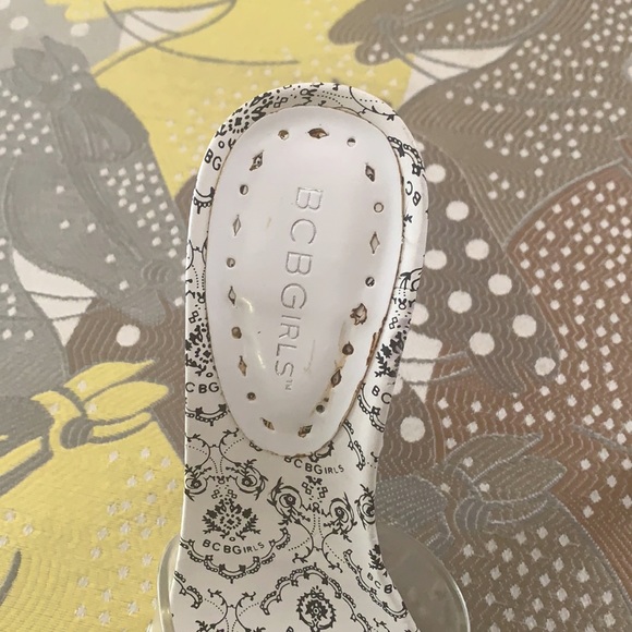 BCBGirls-Clear/White-Heels-Size 6.5 - Picture 6 of 14